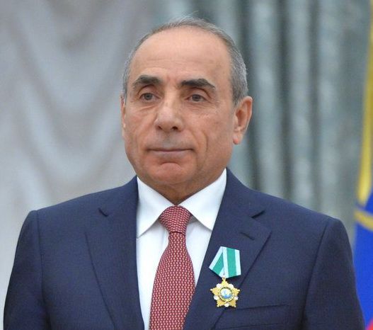 Yaqub Eyyubov səs verib