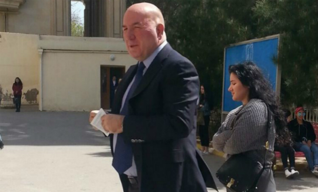 Elman Rüstəmov səs verdi