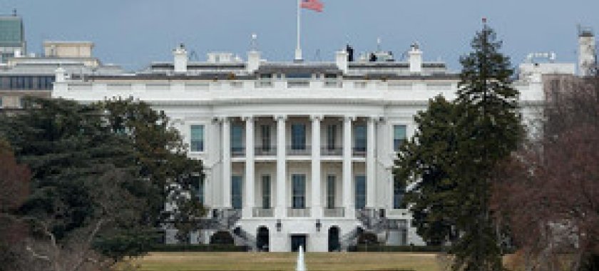 Trampın müşavirinin I müavini vəzifəsindən istefa verib