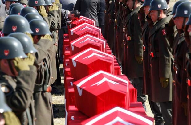 Terrorçular Türkiyədə hərbi hissəyə hücum etdi: Üç əsgər şəhid oldu