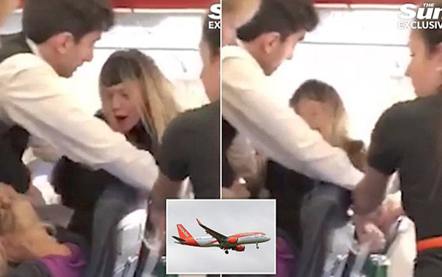 Sərxoş qızlar təyyarədə oyun çıxardı - Video