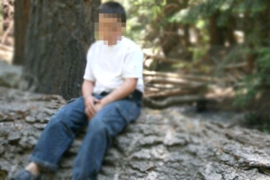 Ahıl kişi uşağa 7 manat verib, meşəyə apardı - Soyunduraraq ...