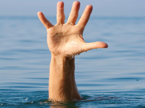 Sumqayıtda FACİƏ: 2 nəfər dənizdə batdı