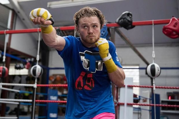 Azərbaycanlı Olimpiya çempionu “Çelsi”nin sabiq futbolçusu ilə döyüşəcək – FOTO