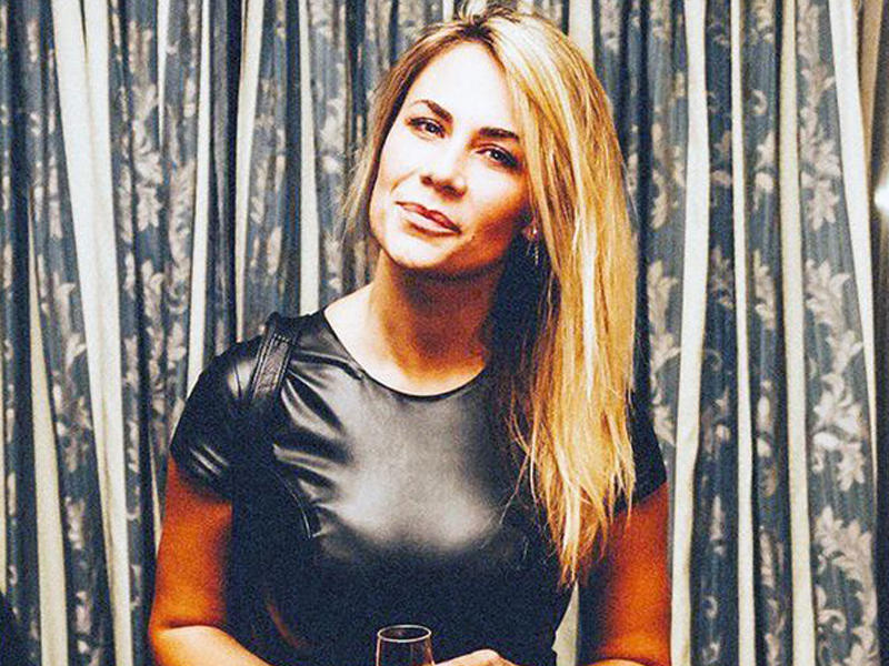 Sinəsini dikləşdirmək istəyən 2 uşaq anası əməliyyat zamanı öldü - FOTO