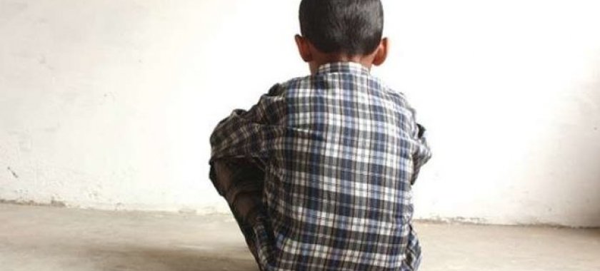 Bakı məktəbində 10-cu sinif şagirdləri 1-ci sinif şagirdini zorladı:Ayaqyolunda şalvarını çıxarıb...