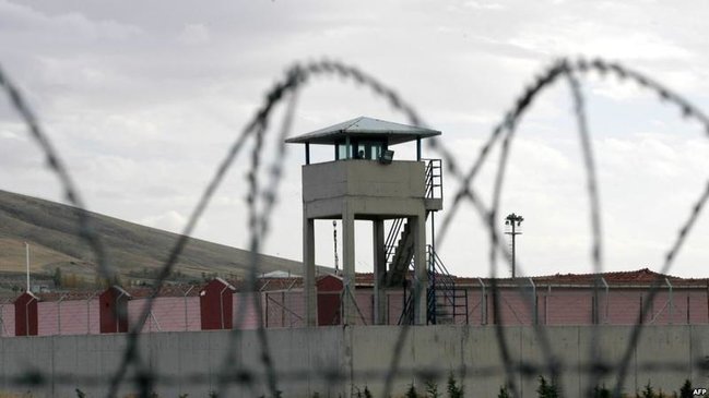 Ermənistanda gərginlik artdı: Məhbuslar həbsxanalardan qaçır