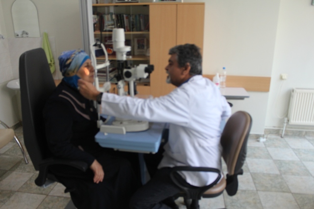 Nəsimi rayonunda  aztəminatlı ailələrin göz müayinəsi təşkil edildi