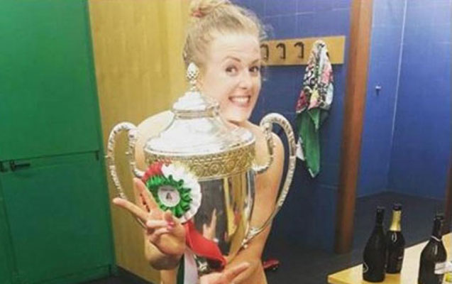 Qələbəni çılpaq qeyd etdi - Foto