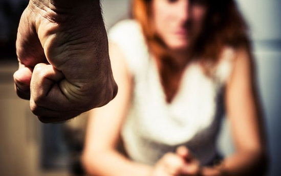 Bakıda ərəb kişi intim xidmətə görə pulunu istəyən azərbaycanlı qadını bu hala saldı