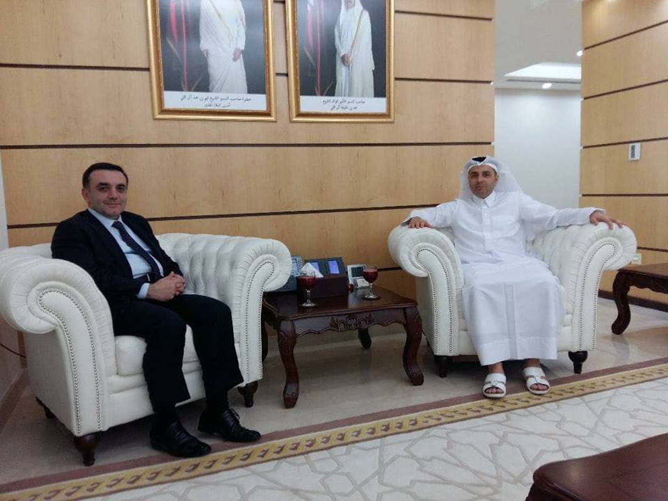 Səfir Qətərin təhsil naziri ilə görüşdü
