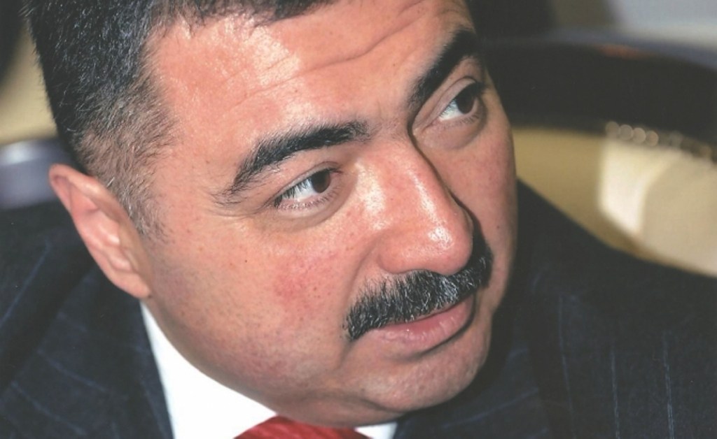 Lənkəran şəhərinin deputatı Rüfət Quliyevdən gülünc addım - FOTO