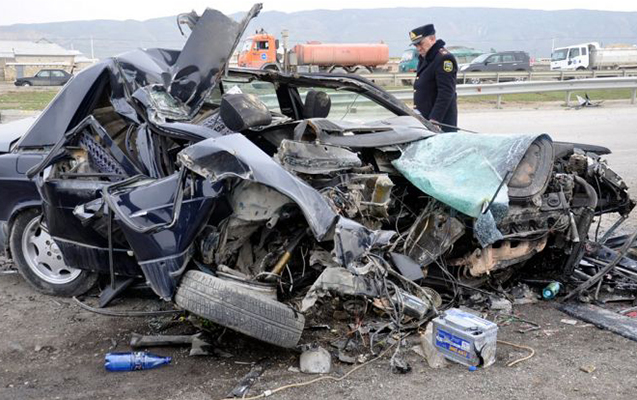 SON DƏQİQƏ : Ağstafada qəza - 13 nəfər yaralandı