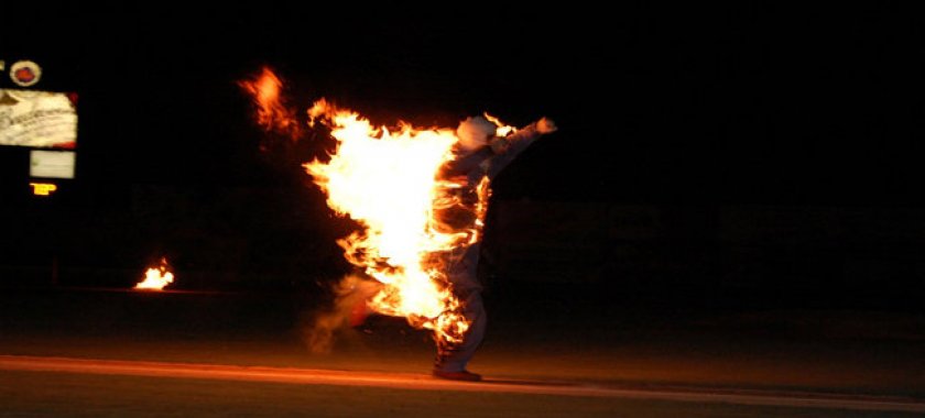 Qayınatasının evində özünü yandırdı - SƏBƏB
