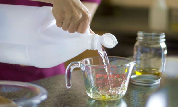 62 yaşlı kişi sirkə turşusu içərək intihar edib