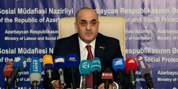 Səlim Müslümovun yüksək vəzifələrdə olan qohumları da işdən çıxarılır (ADLAR)