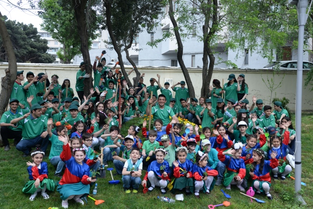 Nəsimi rayonunda Ulu Öndər Heydər Əliyevin anadan olmasının 95-ci ildönümü münasibəti ilə ümumrayon  iməciliyi keçirilib