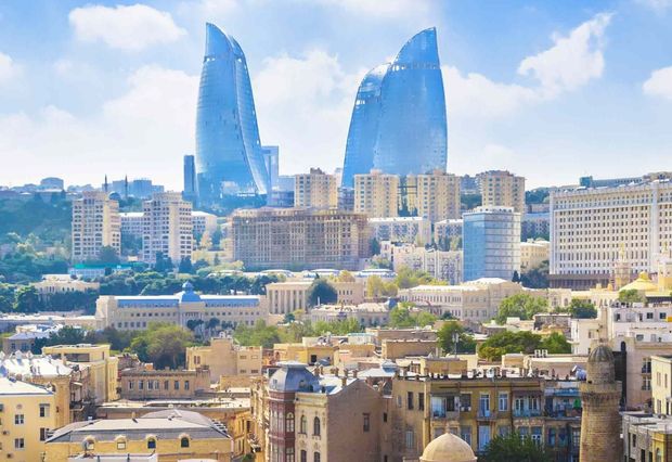 Nazirlik havadakı kəskin qoxuya görə restoranları günahlandırdı