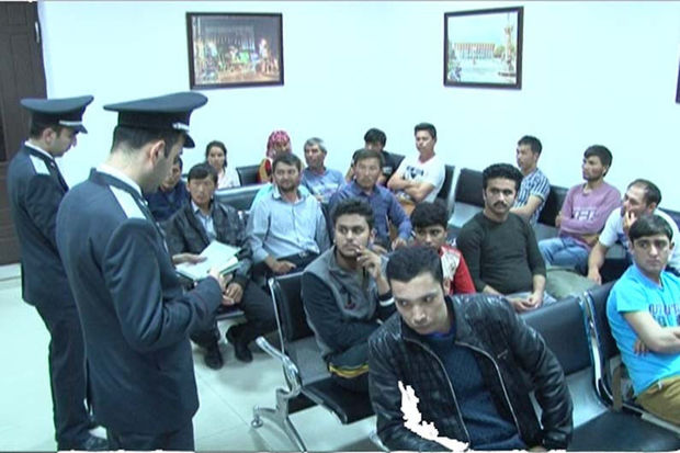 53 əcnəbi inzibati məsuliyyətə cəlb edildi - VİDEO