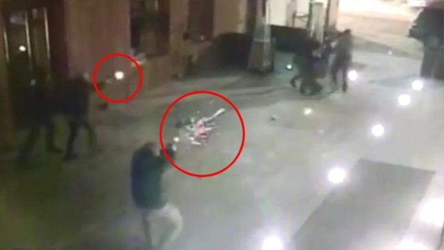 Polis kapitanı leytenantla duelə çıxdı, güllə yoldan keçənə dəydi