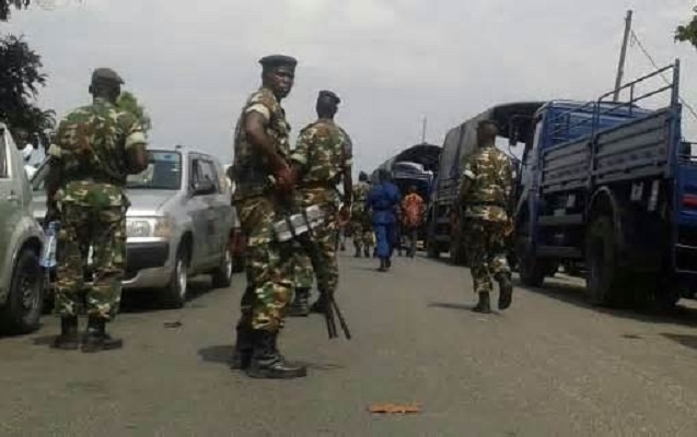 Myanmada üsyançılar hərbi bazaya hücum etdi - 15 ölü, 20 yaralı