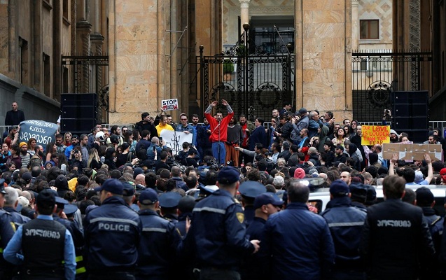 Tbilisidə etiraz aksiyası dayandırıldı