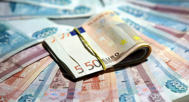 Avro bahalaşdı, rubl sabit qaldı