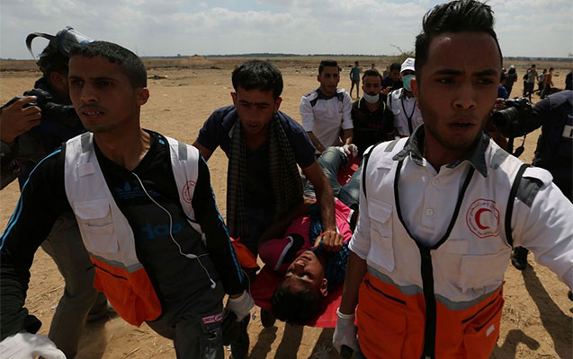 İsrail əsgərləri etiraz edən fələstinliləri atəşə tutdu - 1 ölü, 28 yaralı