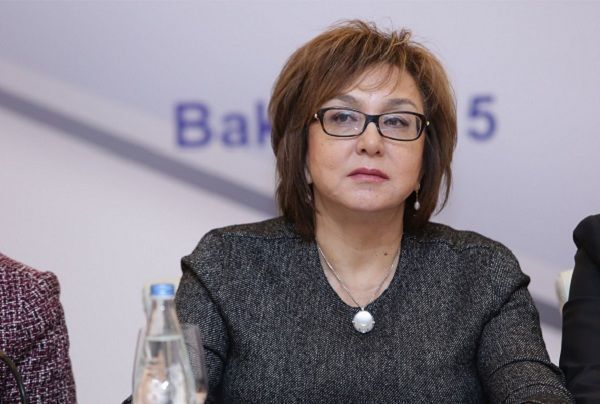 Məleykə Abbaszadə: Abituriyentlərin intihar etməsi bizə aid məsələ deyil