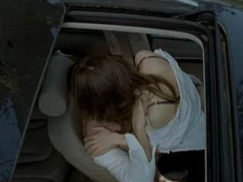 Müəllim şagirdini dərsdən sonra otağına çağırıb cinsi əlaqədə oldu - Maşında da... - FOTO