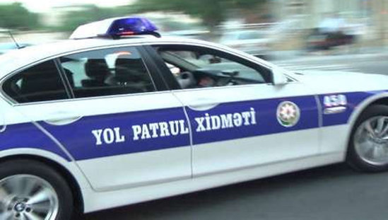 Bakıda sükan arxasında yatan yol polisi qəza törətdi - VİDEO