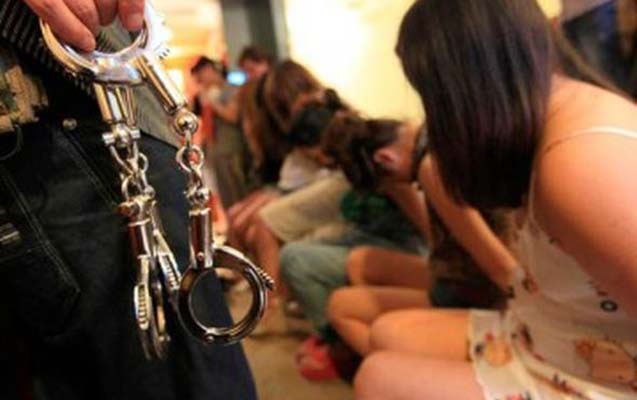 Həmcinslərini Türkiyədə fahişəliyə cəlb edən bərdəli qadın saxlanılıb