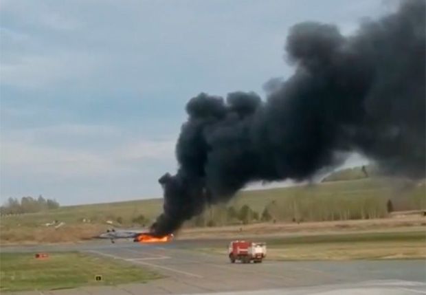 Rusiya qırıcısı təlim zamanı yandı – VİDEO