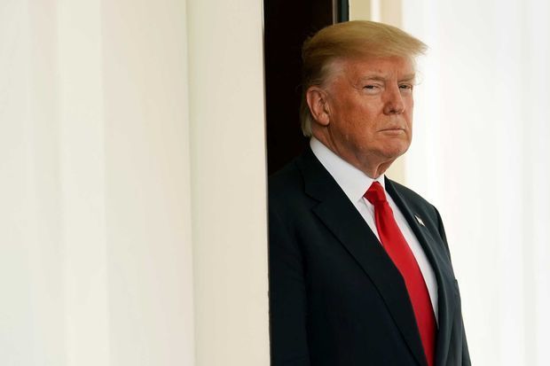 Tramp siyasi rüsvayçılıqdan ehtiyat edir