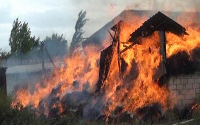 Ağdaşda tövlədə yanğın - 5 ton ot məhv oldu