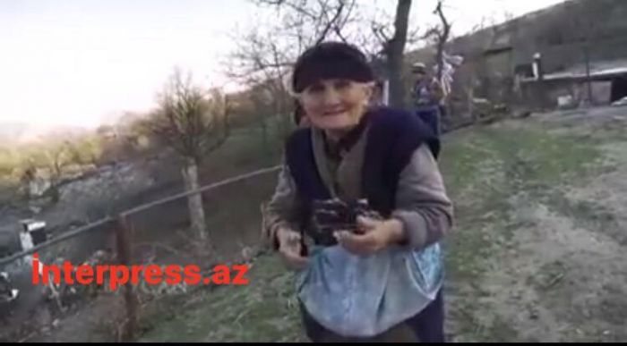 75 yaşlı qazaxlı nənə Paşinyana meydan oxudu - VİDEO