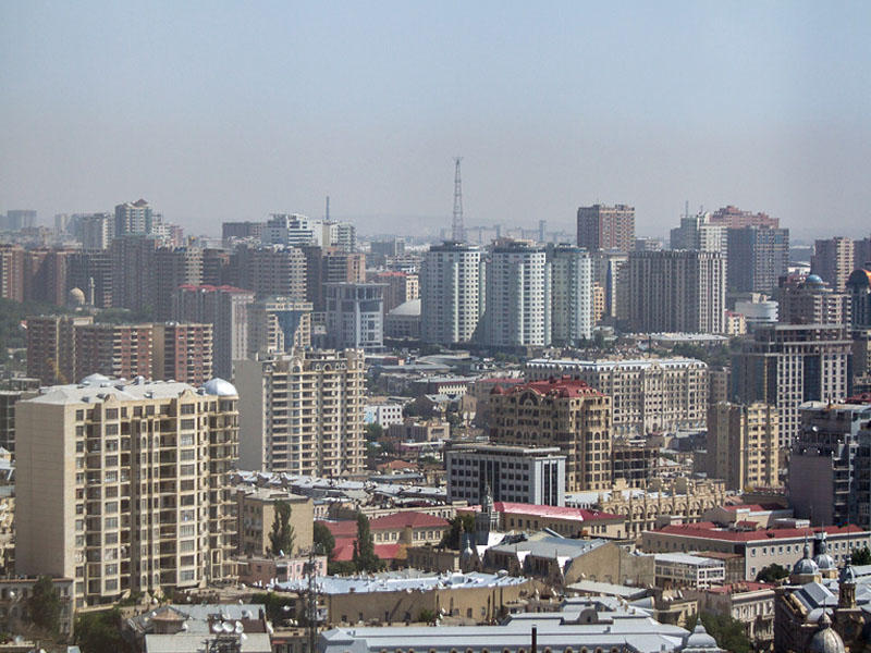 Bakıda sakinlərə müraciət edildi - 2010 obyekt söküldü