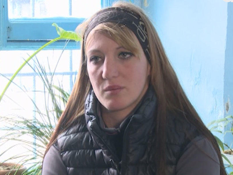 “Atamı söydüyü üçün, şah damarını kəsdim” - İdmançı qızın həbsxana hekayələri - VİDEO