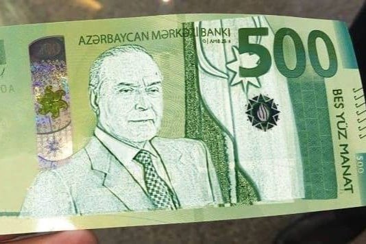 500 manatlıq pul dövriyyəyə buraxılacaq?