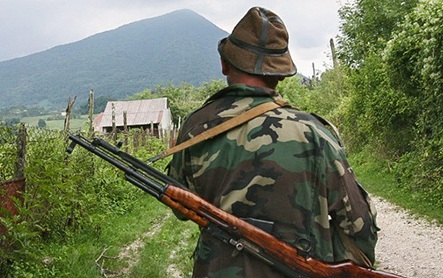 Beş qonşusunu güllələyib öldürdü, biri uşaqdır - Rusiyada dəhşət