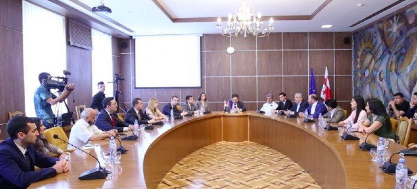 Tbilisidə “Azərbaycan-Gürcüstan: Cümhuriyyətimiz 100 yaşında” mövzusunda konfrans keçirilib