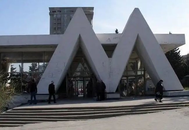 Bakı metrosu yaxınlığında qanlı hadisə