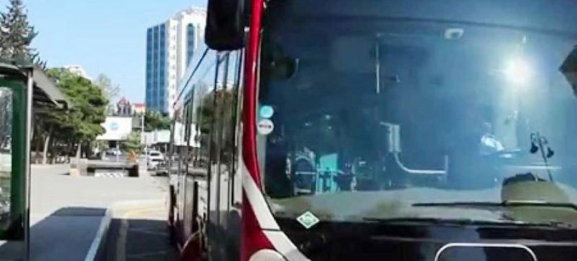 Bakıda avtobus piyadanı BELƏ VURDU - ANBAAN VİDEO