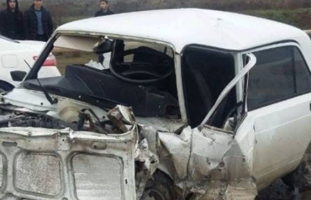 Gəncədə avtomobillər toqquşdu - Xəsarət alanlar var