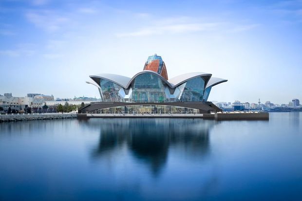 Bulvarda böyük əyləncə mərkəzi açılacaq