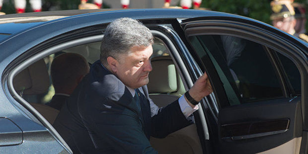 Poroşenkonun korteci yeniyetməni vurub