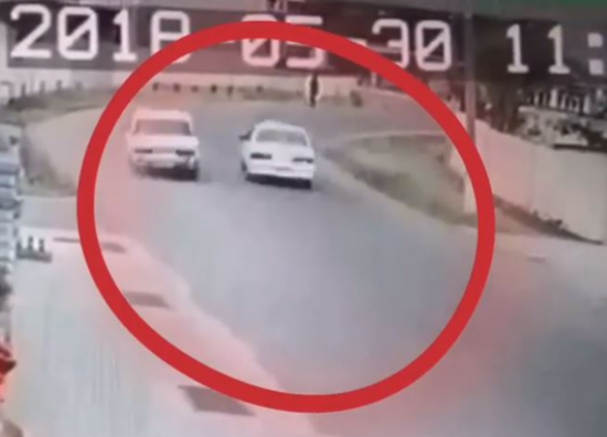 Azərbaycanda ötüşən maşın qadını belə vurdu - ŞOK GÖRÜNTÜ - VİDEO