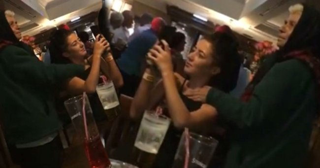 Qeyri-adi oğurluq: Əlini qızın sinəsinə salan qadın kameralara yaxalandı – Video