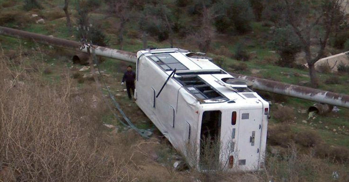  SON DƏQIQƏ: Avtobusu dərəyə yuvarlandı - 24 yaralı