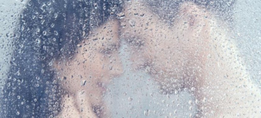 Qayınatadan gəlininə qarşı DƏHŞƏTLİ HƏRƏKƏT: hamamda intim əlaqədə olarkən... - Bakıda